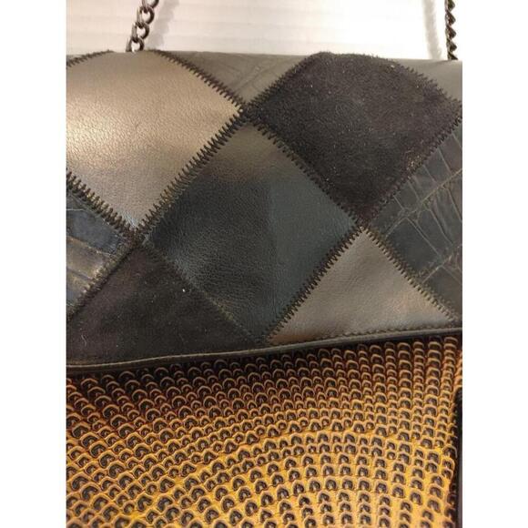 Isaac Mizrahi Crossbody w. Card Holder - Picture 2 of 6